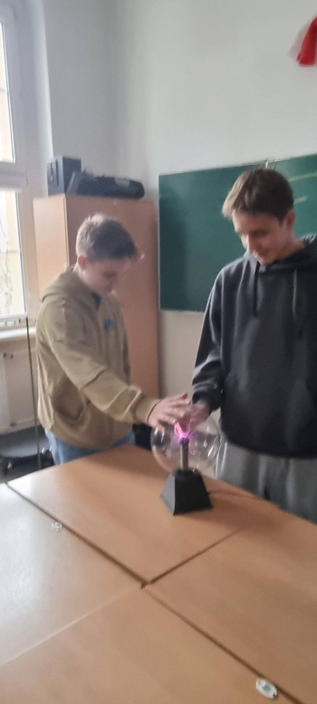 589970708_1328943545697252_7525879621478032180_n