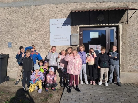 Klasa 2d na zajęciach bibliotecznych :)