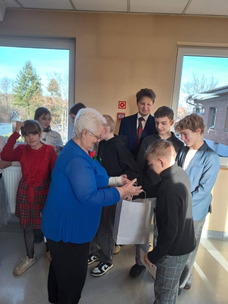 Inscenizacja ''Małego Księcia'' w Domu Seniora