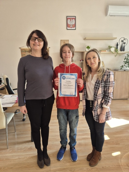Uczeń z klasy 4 finalistą konkursu informatyczno - matematycznego