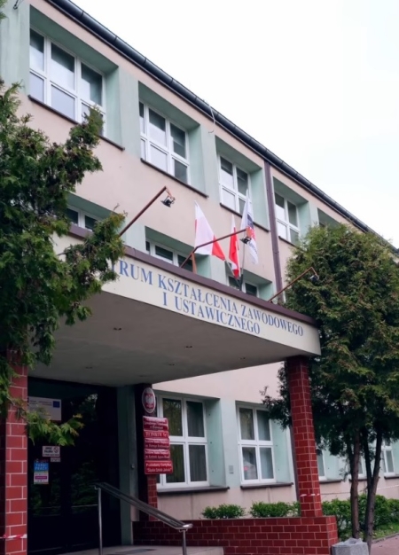 Zapraszamy Cię do obejrzenia cyklu pt. ''Spacer po szkołach''