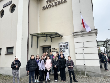 Udział w spektaklu teatralnym Tajemniczy ogród 
